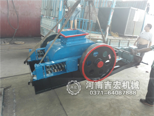 對輥破碎機(jī)的工作分為哪幾步？